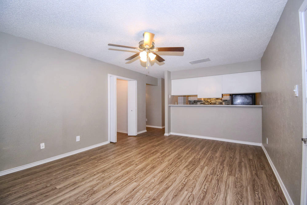 Trinity Pines Apartment Homes Denton, TX (940) 5141733